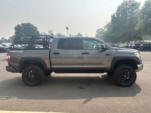 Used 2016 Toyota Tundra Limited w/ Limited Premium Package AWD/4WD image 6