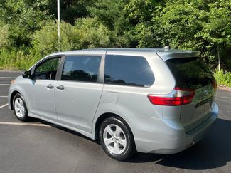 Used 2020 Toyota Sienna L FWD video 3