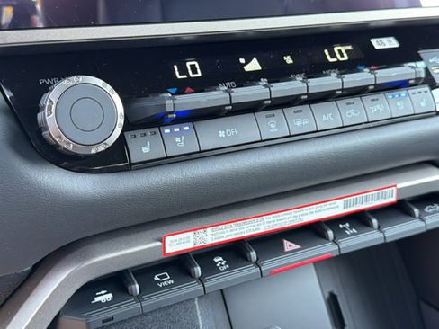 New 2026 Toyota Tundra Platinum AWD/4WD image 14