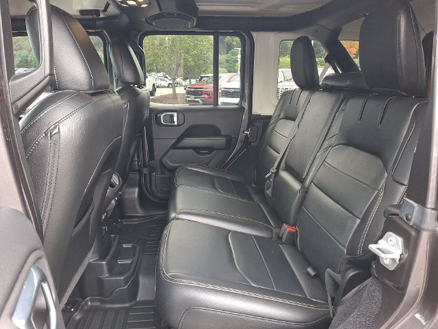 Used 2022 Jeep Wrangler Unlimited Sahara AWD/4WD image 20