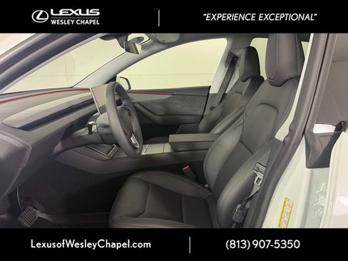 Used 2026 Tesla Model Y Long Range image 5