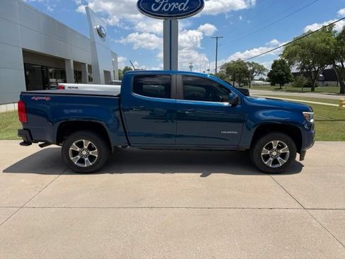 Used 2019 Chevrolet Colorado LT AWD/4WD image 7