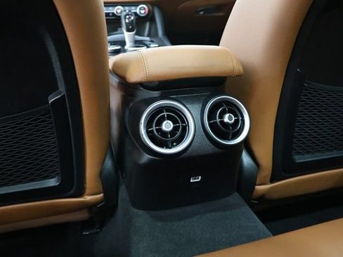 Used 2019 Alfa Romeo Giulia AWD w/ Cold Weather Package image 28