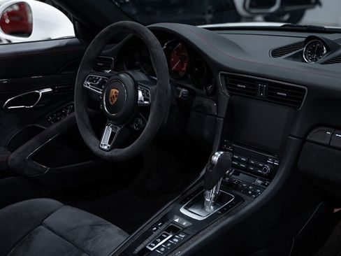 Used 2018 Porsche 911 Carrera GTS RWD image 57