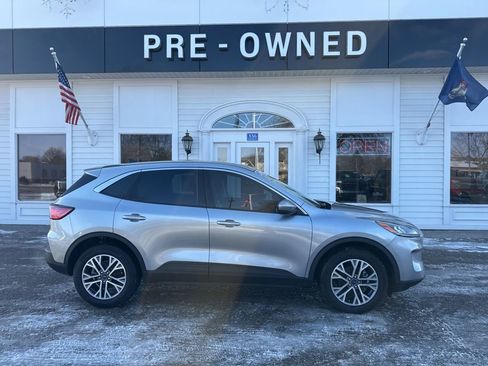 Used 2022 Ford Escape SEL image 4