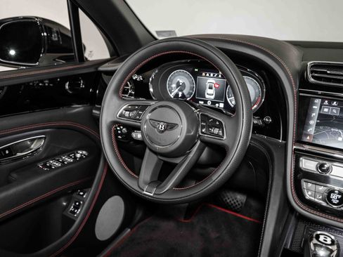 Certified 2022 Bentley Bentayga image 27