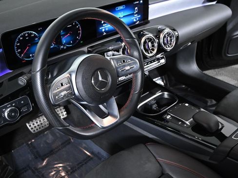 Used 2022 Mercedes-Benz A 220 4MATIC image 10