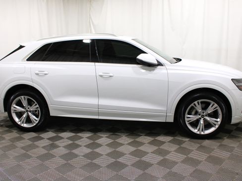 Used 2023 Audi Q8 Premium w/ Convenience Package AWD/4WD image 17