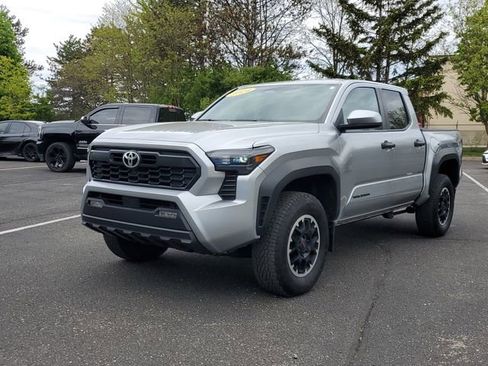 Used 2024 Toyota Tacoma TRD Off-Road AWD/4WD image 2