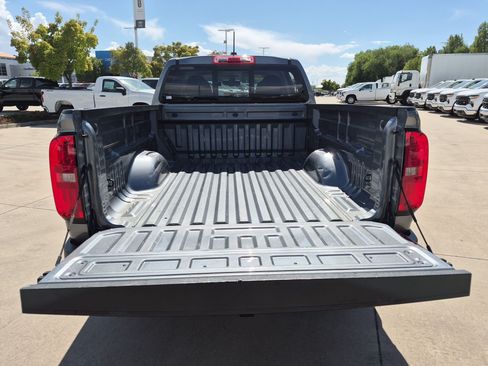 Used 2022 Chevrolet Colorado Z71 AWD/4WD image 30