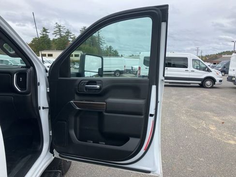 Used 2022 Chevrolet Silverado 3500 LT w/ Convenience Package image 21