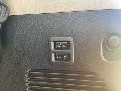 Used 2024 Nissan Armada Platinum w/ Captain's Chairs Package image 17