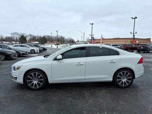 Used 2017 Volvo S60 T5 Inscription Platinum image 7
