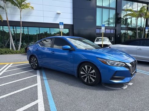 Used 2022 Nissan Sentra SV w/ SV Premium Package image 2