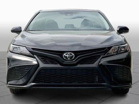 Used 2024 Toyota Camry SE FWD image 4