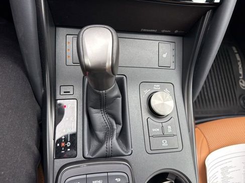 Used 2025 Lexus IS 350 F Sport w/ Navigation Package image 18