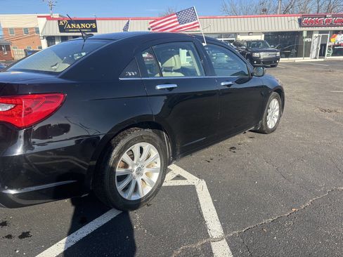 Used 2014 Chrysler 200 Limited w/ Sun/Sound Group image 5