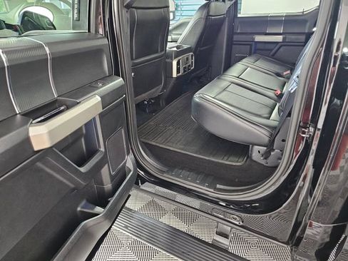 Used 2018 Ford F150 Lariat w/ Equipment Group 502A Luxury AWD/4WD image 11