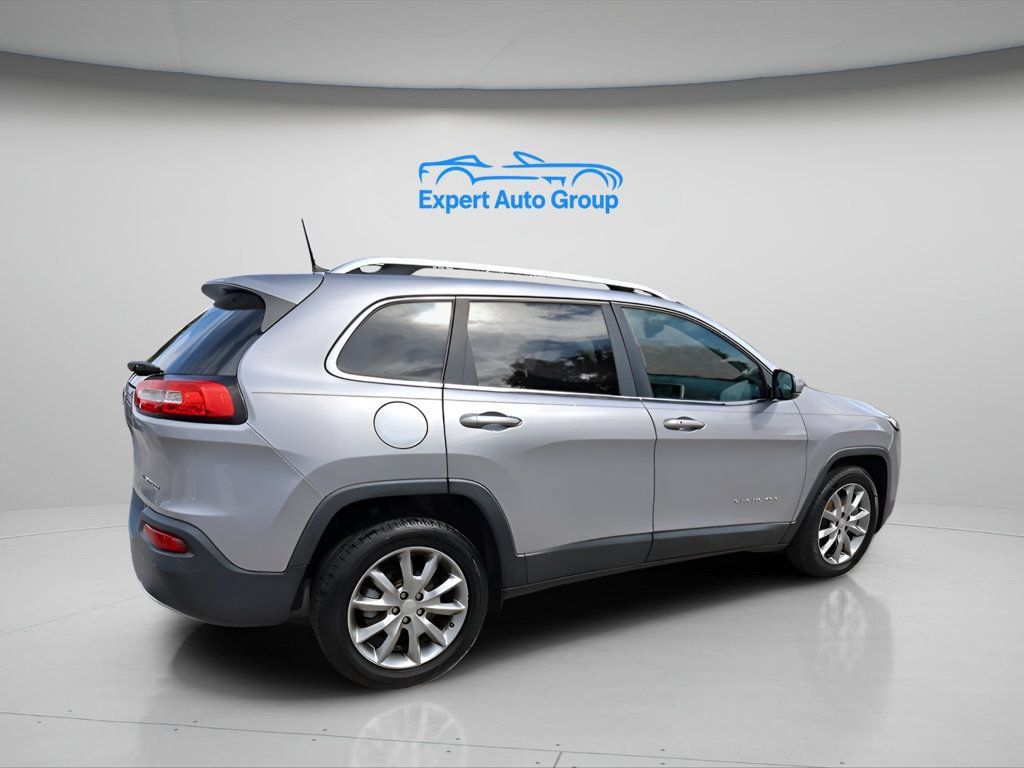 Used 2018 Jeep Cherokee Limited FWD image 7