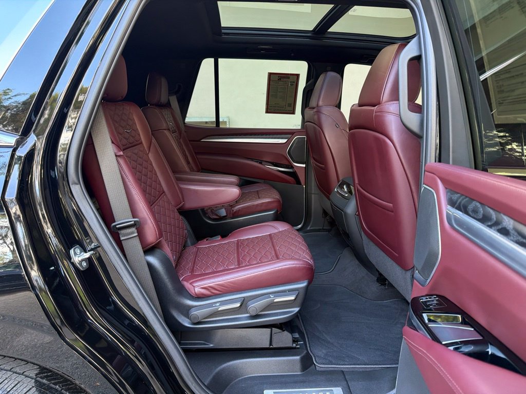 Used 2025 Cadillac Escalade Premium Luxury w/ Touring Package AWD/4WD image 38
