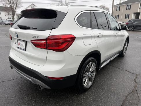Used 2017 BMW X1 xDrive28i image 9