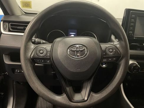 Used 2021 Toyota RAV4 XLE AWD/4WD image 14