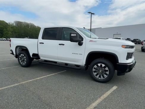 New 2025 Chevrolet Silverado 2500 Custom w/ Custom Value Package image 2