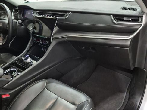 Used 2022 Jeep Grand Cherokee Limited image 13