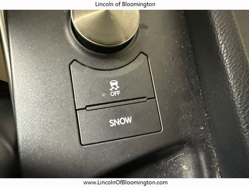 Used 2016 Lexus IS 300 AWD image 41