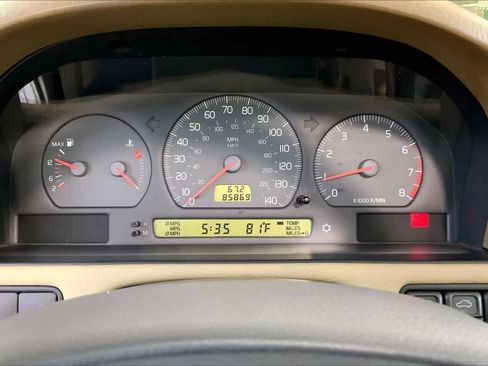 Used 1999 Volvo C70 LT FWD image 25