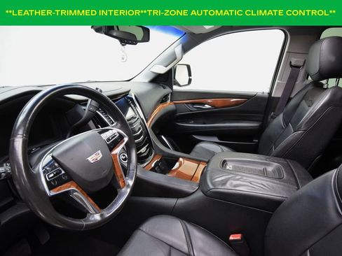 Used 2015 Cadillac Escalade Premium image 9