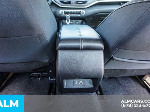 Used 2025 Nissan Altima 2.5 SV FWD image 30