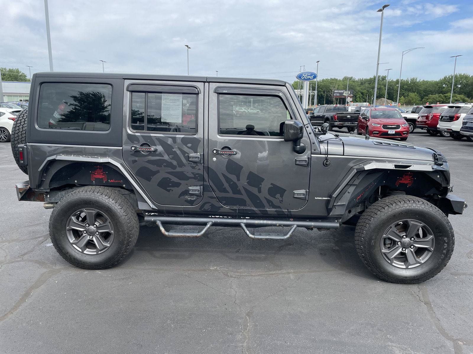 Used 2017 Jeep Wrangler Unlimited Sport w/ Dual Top Group AWD/4WD image 13