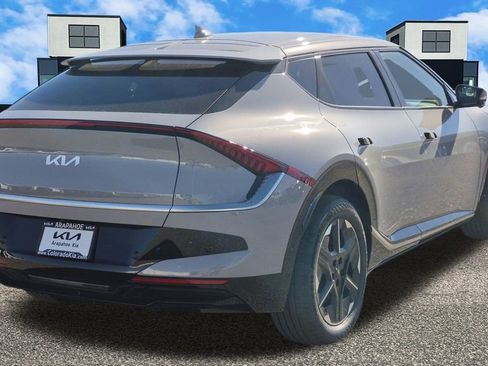 New 2025 Kia EV6 Wind image 5