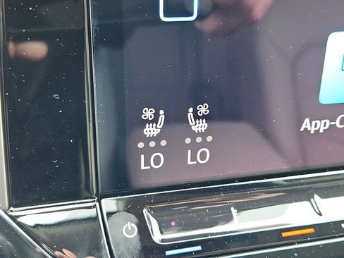 New 2026 Volkswagen Atlas SE AWD/4WD image 11