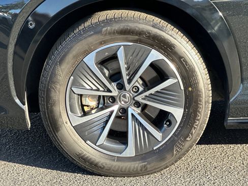 Used 2023 Lexus RZ 450e Premium w/ Technology Package image 33