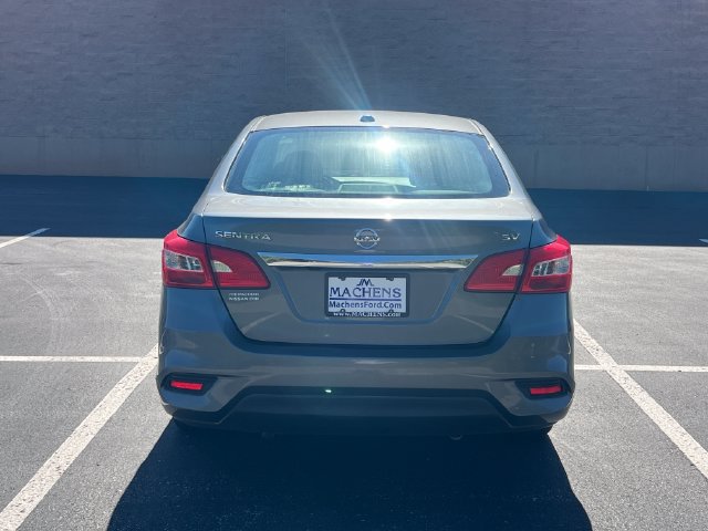 Used 2019 Nissan Sentra SV FWD image 4