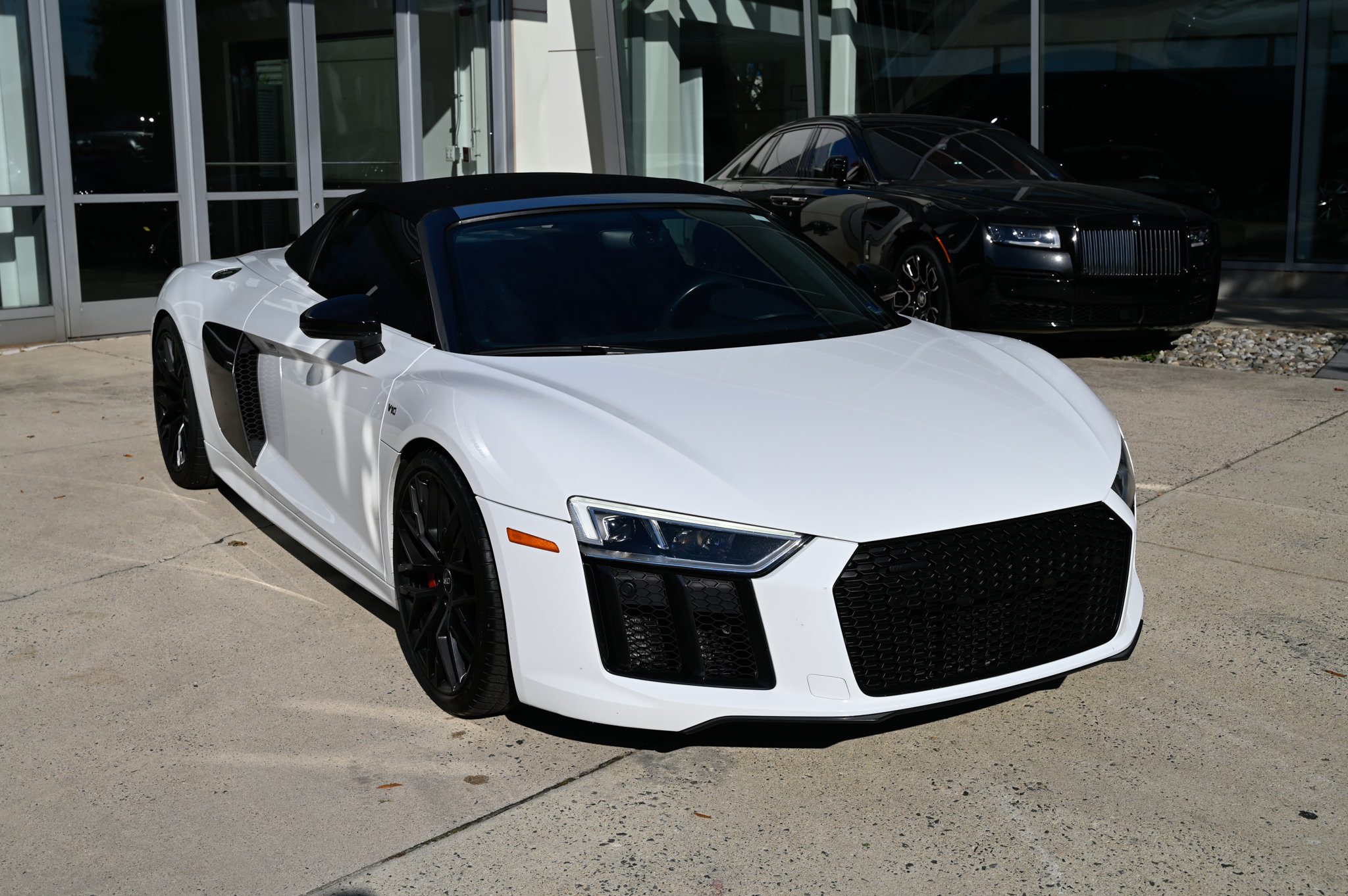 Used 2018 Audi R8 V10 w/ 20" Wheel Package AWD/4WD image 3