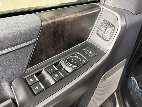 Used 2025 Ford F350 Lariat w/ Black Appearance Package image 14