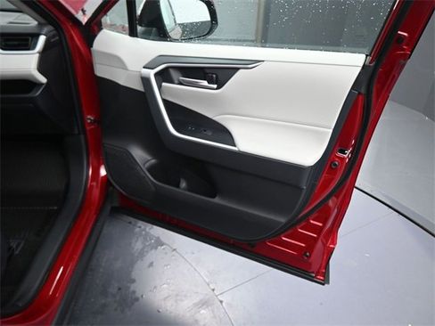 New 2025 Toyota RAV4 XLE image 11