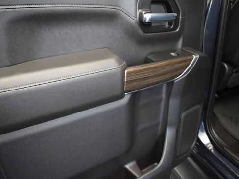 Used 2022 Chevrolet Silverado 1500 RST image 15