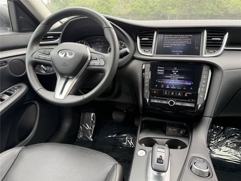 Used 2024 INFINITI QX50 Luxe w/ Cargo Package FWD image 10