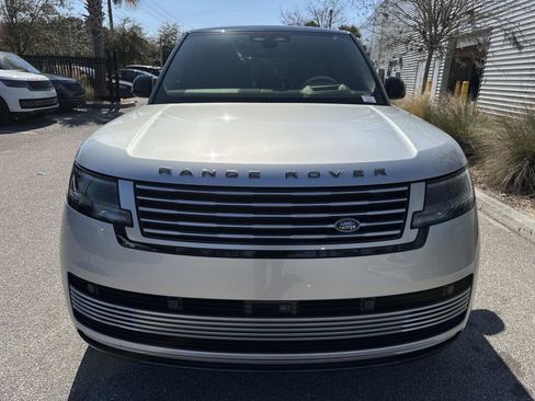 Certified 2024 Land Rover Range Rover SV image 8
