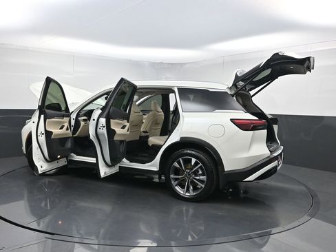 Used 2023 INFINITI QX60 Luxe FWD image 41
