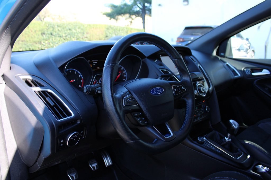Used 2017 Ford Focus RS AWD/4WD image 26
