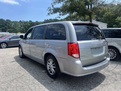 Used 2015 Dodge Grand Caravan SE image 6