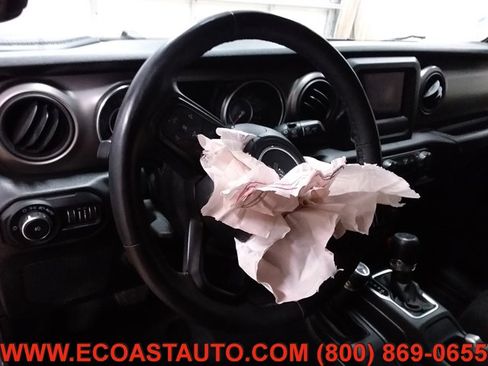 Used 2018 Jeep Wrangler Unlimited Sport S image 11