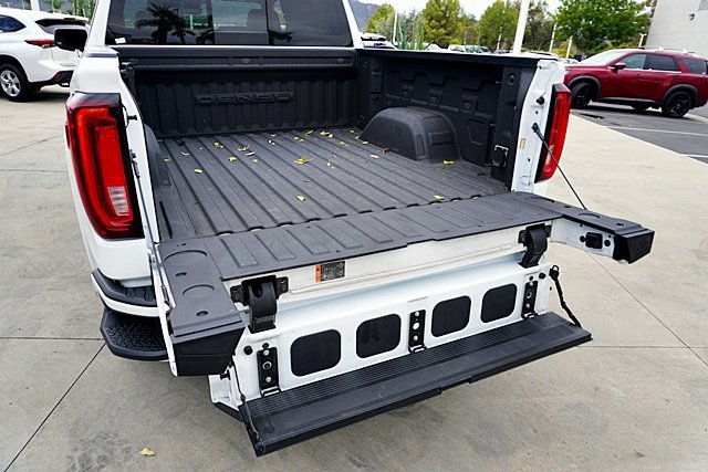 Used 2023 GMC Sierra 1500 Denali w/ Denali Reserve Package AWD/4WD image 25