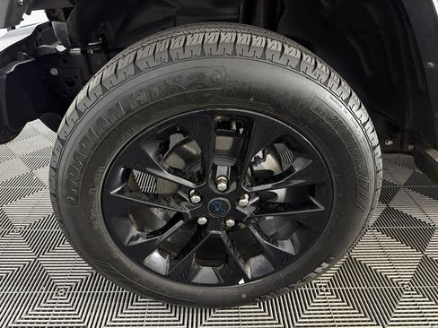 Used 2025 Jeep Wrangler Unlimited Sahara AWD/4WD image 11