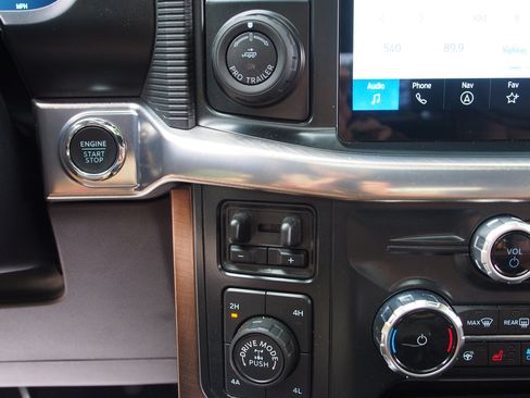 Certified 2025 Ford F150 King Ranch AWD/4WD image 25